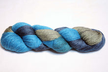 Load image into Gallery viewer, Labyrinth Fingering